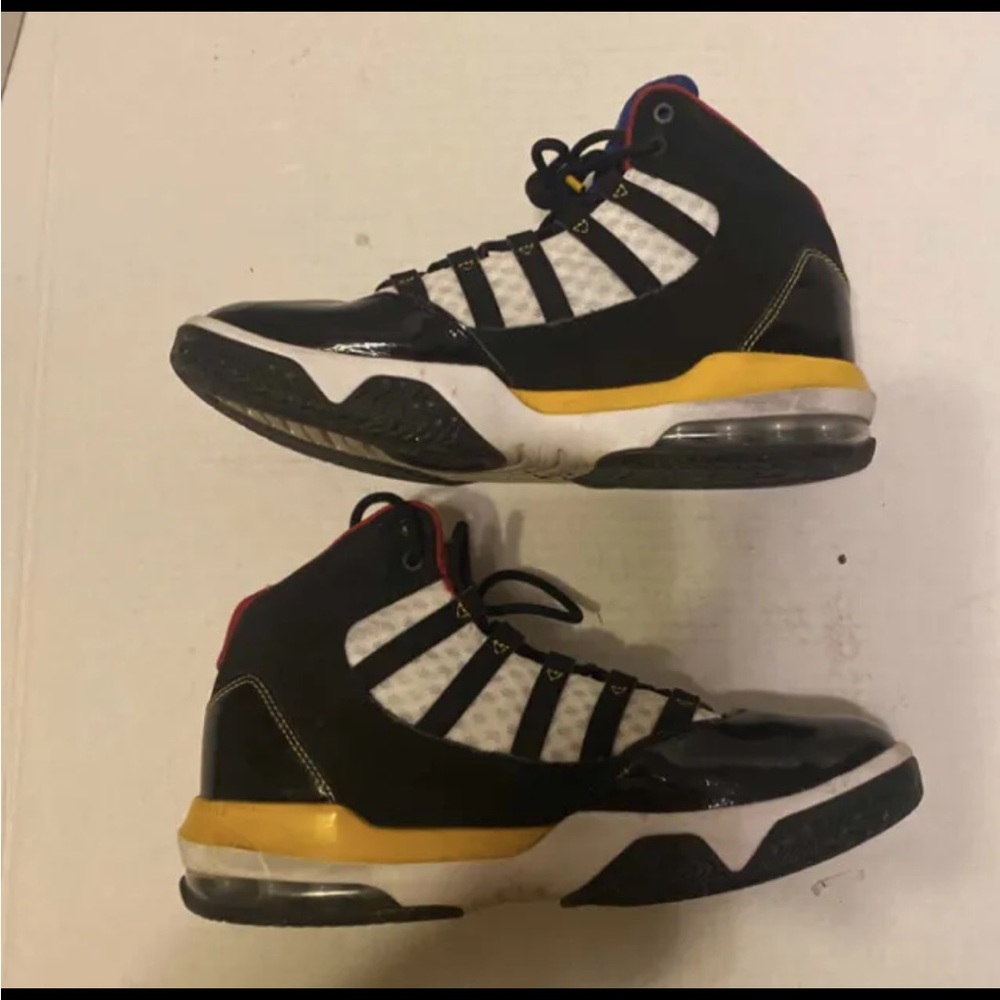 Nice, Jordan Max Aura GS Rivals Kids 6.5Y Sneakers Lace Ups Youth Boys